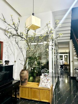 siêu hiếm 30m gặp phố láng hạ - 4 tầng 3 thoáng, nở hậu, 90m - giá chỉ hơn 22 tỷ