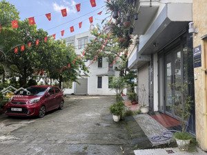 bán gấp nhà thị trấn văn điển- ô tô đỗ cửa