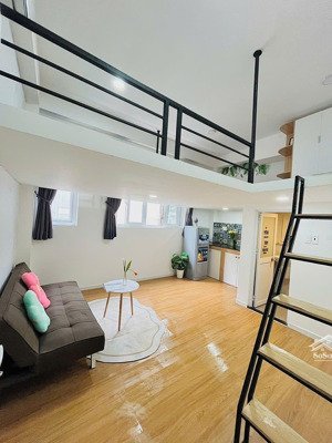 cho thuê căn duplex q1 - gần chợ bến thành, bùi viện, đh văn lang, đh uef, pullman,...