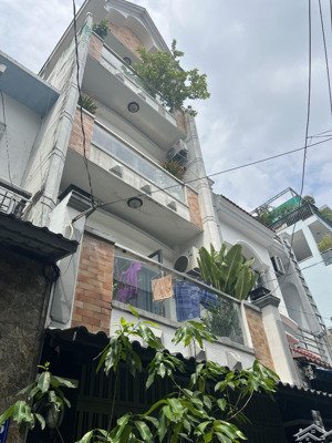 ngay lê văn quới - trục đường chính - dtsd 320m2 - 4 lầu sân thượng - oto vào nhà