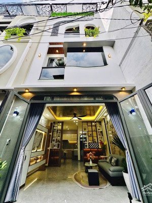 chỉ 5.8 tỉ - bán nhà 3 tâng đúc btct- mới xây 2025-3 pn- gần lotte - sát mặt tiền