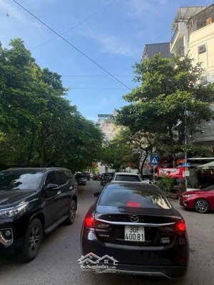 bán nhà xuân phương gần đại học công nghiệp, 6 tầng thang máy - vỉa hè - view sân trường thoáng.