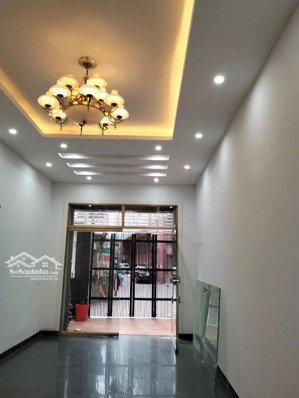 siêu phẩm hiếm ngay chợ việt hưng ô tô tránh sổ nở hậu dòng tiền trên 200 triệu/năm