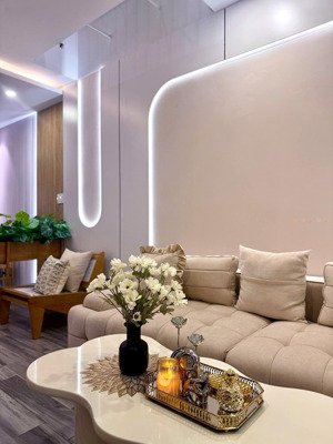 hẻm 4m nguyễn thiện thuật - 5 tầng - dt : 30m2 - siêu hiếm - chỉ 5t4