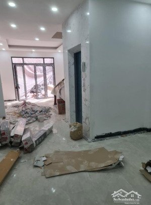 bán căn nhà ngõ trại cá,hai bà trưng, 53m, 5 tầng thang máy, 7p khép kín vừa ở vừa cho thuê 12 tỷ