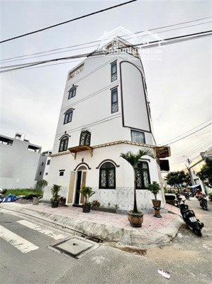 căn góc 2 mặt tiền kinh doanh.dt 4 x 10m,kết cấu 1 trệt 1 lửng 3 lầu ,gồm 4pn, sân thượng