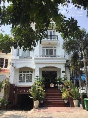 giảm 5 tỷ bán nhanh toà nhà căn hộ phường thảo điền - quận 2 - hầm 6 tầng- dt 200m2 - hđt 150triệu