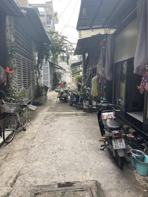 bán nhà 1 trệt,lầu nhỏ xinh 2// đường số 8,bhh,bình tân hẻm 4m.