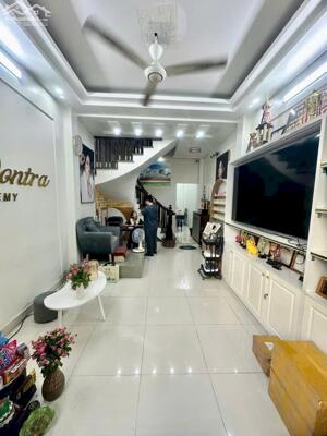 Cho thuê nhà đường Hàm Nghi, Mỹ Đình 1, Nam Từ Liêm 40m x 6 tầng giá 25tr, ô tô - KD