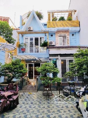 biệt thự sân vườn - thống nhất - 180m2 (nở hậu 9x24m) - 3 tầng + sân vườn, gara oto, st - 1 đời chủ