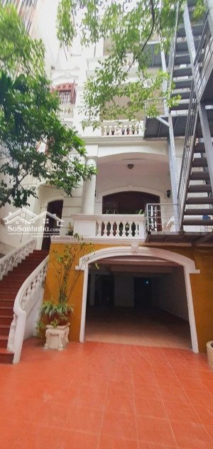 bán nhà trích sài _tây hồ _215m2 _mt/10m _20m ra hồ tây _ngõ ô tô 16 chỗ _ doanh thu 1,4tỷ/năm