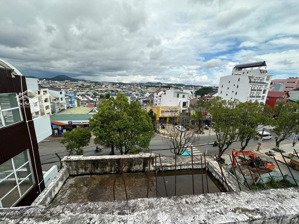 đất xây villa cách đường chính chỉ 1 lô - hẻm ô tô lớn đường phù đổng thiên vương