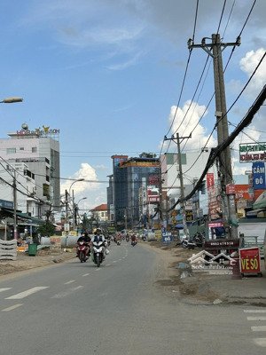 bán nhà 17 tỷ cách nguyễn thị định 20m gần đường lê văn thịnh