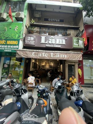 cho thuê mp nguyễn hữu huân, dt 100mx2t, mt7m, mọi mô hình, giá 120 tr/th. lh : 