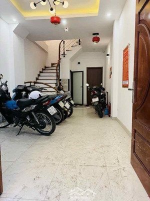 trường chinh - ngõ rộng, gần phố, 5 tầng chủ đang cho thuê 30tr/tháng 42m2 11,3 tỷ
