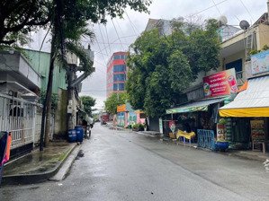 bán đất góc 2mt đường xe hơi 10m tô ký, p. trung mỹ tây, dt: 5.5x19m, nở hậu 6.5m