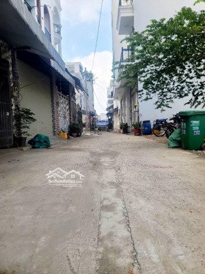 bán gấp căn nhà đường hương lộ 2 , p. bình trị đông , bình tân , dt 62m2 giá 2 tỷ 500 triệu