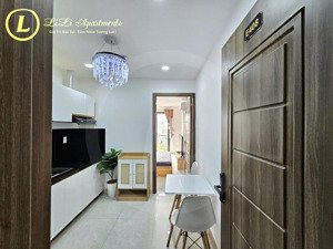 trống ra căn 1 phòng ngủ ban công có máy giặy riêng - full tiện ích