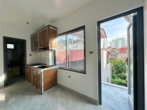 cho thuê phòng ở thụy khuê nhà mới đang hoàn thiện nội thất, ở trong tháng này