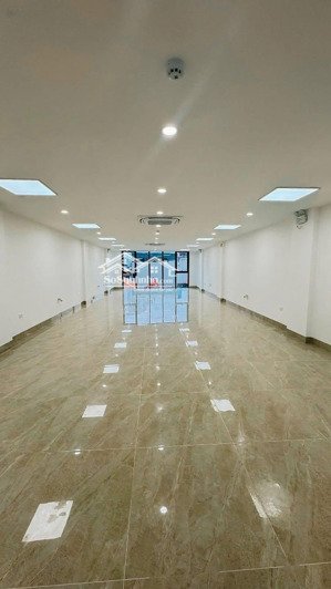 toà vp mặt phố tô vĩnh diện - thanh xuân- 120m2 - 8 tầng - dòng tiền 150tr/ tháng - đã hoàn công