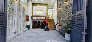 cho thuê nhà mặt tiền điện biên phủ, tân định, quận 1, nhà trệt 2 lầu, kinh doanh spa, salon, vp