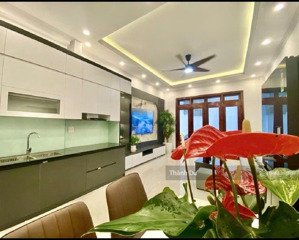 cho thuê nhà đàm quang trung gần aeon mall long biên, hn.50m2 6t 4pn full nội thất 15 tr/ tháng