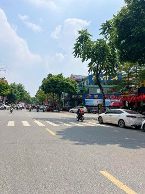 chủ nhà kỹ sư, bán lại căn nhà phố nguyễn văn lộc, hà đông. dt 58m2, 5 tầng, mt 6m, giá 18 tỷ.