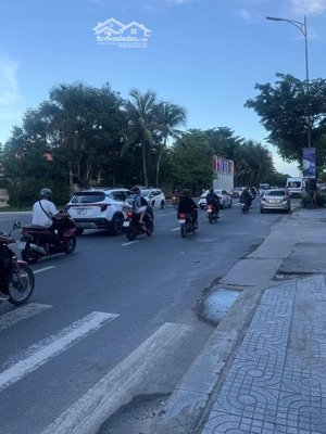 view biển mỹ khê, mặt tiền võ nguyên giáp, 4 tầng chỉ nhỉnh 20,5 tỷ