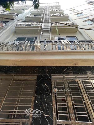 mễ trì - 7 tầng thang máy - xây mới - 16 phòng kk - dòng tiền 80 triệu/th - chủ cần bán gấp