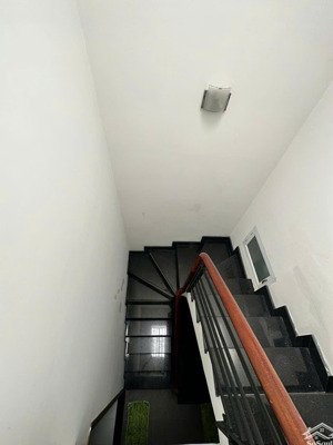 nhà đẹp hxt gần ngay ngã 4 hàng xanh, dtcn 50m2, 1t 4l, 4 pn, tặng ntcc, giá 10,49 tỷ tl 