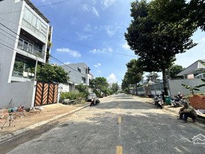 hàng ngộp rẻ đẹp tdc định hoà, gần siêu thị aeon mall, công viên trung tâm, dt 7x20 full, 3ty350