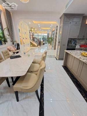  BIỆT THỰ DƯƠNG NỘI AN VƯỢNG – VỊ TRÍ ĐẮC ĐỊA – AN SINH ĐỈNH CAO – VỈA HÈ RỘNG – NỘI THẤT HOÀNG GIA – CÓ Ô CHỜ THANG MÁY 