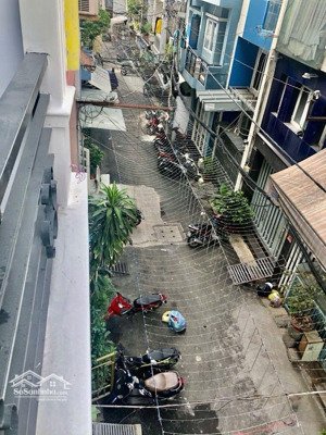 chdv hẻm 6m lê văn sỹ quận 3 đang cho thuê 36tr/ tháng cho thuê khoán. giá 12.9 tỷ