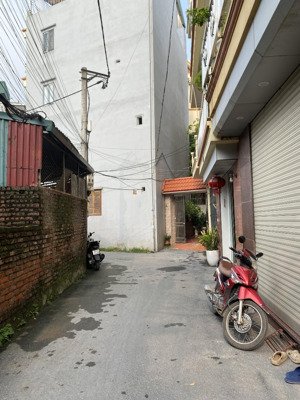 bán gấp 160m2 đất đại mỗ, mt khủng 10m, giá 16 tỷ, lô góc 3 mặt thoáng , vf3 vào đất, 3 bước ra phố