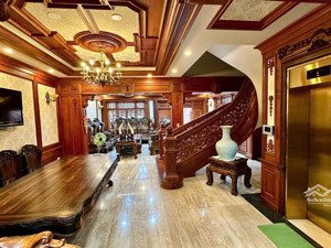 bán biệt thự nguyễn chí thanh quận 5 dt: 8x20 4 tầng thang máy.