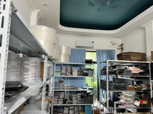 mp nguyễn ngọc nại 37/44m, 6t, mt 3,9m. vị trí đẹp, vỉa hè, thang máy. kd tốt. 18,8 tỷ.