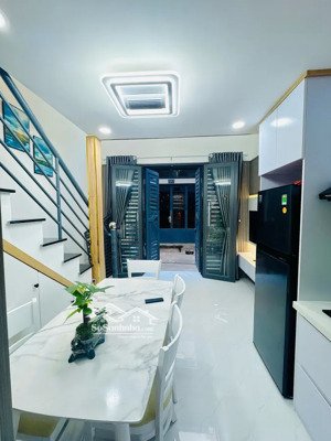 bán gấp nhà riêng tại lê văn sỹ, 4,68 tỷ, 17 m2, q3, hcm