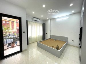 nhà định công thượng, định công hoàng mai, ngõ ô ô tránh, 5 tầng, 32m2, giá nhỉnh 8 tỷ.