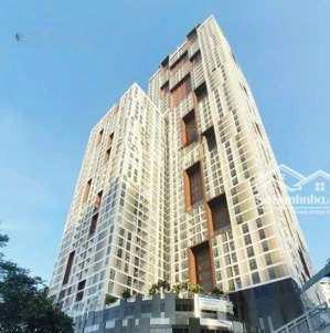 chính chủ bán nhanh căn hộ hpc landmark 105 hà đông , kđt văn khê,134m, 3n, 2vs, giá 9.6 tỷ.