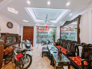 bán nhà trung kính vị trí đỉnh thông tứ tung, 25m ra trần duy hưng, nở hậu 2 thoáng trước sau 56m2