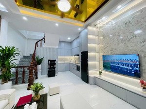 nhà đẹp lung linh - 41m - mặt tiền 4.5m - trung tâm đống đa - pháp lý sạch- không quy hoạch