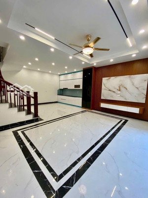 siêu phẩm gia quất,gần ngọc lâm,50m_mt 5.2m, 4 ngủ , lô góc,hai thoáng, mới tinh,lh 