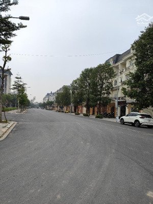 bán nhà định cư siêu hiếm khu tập thể chính trị, vài bước ra mặt đường 32 - 35m2 - nhỉng 5 tỷ