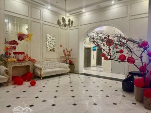 bán căn hộ chung cư ecopark 106m2 view cực đẹp, 2 ban công rộng, giá tốt