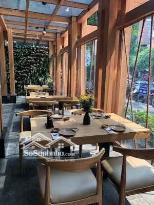 cho thuê nhà mặt phố trần hưng đạo mặt tiền 10m, diện tích 420 m2, 4 tầng, hàng hiếm tại hà nội