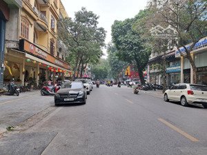 tôi cần bán nhà hoà mã - ngô thì nhậm 197m2 8t thang máy cho thuê 385tr/tháng giá 167 tỷ