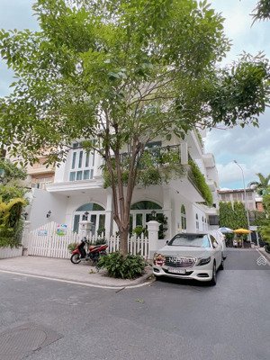 căn góc 2 mt - khu hẻm đẹp, đường nguyễn thế truyện - dt tốt 6x15m - trệt 3 lầu hiện đại - 11.8 tỷ