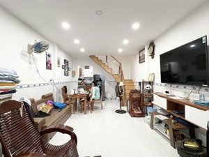 bán nhà riêng tại đường thoại ngọc hầu, 4,6 tỷ, 47 m2, 2pn, 2wc, 2 tầng, hàng hiếm