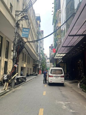 thái hà, đống đa. dt 63m² x 6 tầng, mt 4,7m, giá 29,75 tỷ. phân lô, ô tô đỗ, vỉa hè.
