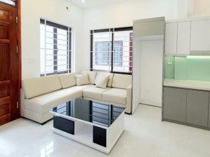 lk siêu hiếm. ngõ bàn cờ cực thoáng. nhà 5 tầng mới tinh. nội thất xịn sò. ở sướng. ôtô 3 bước